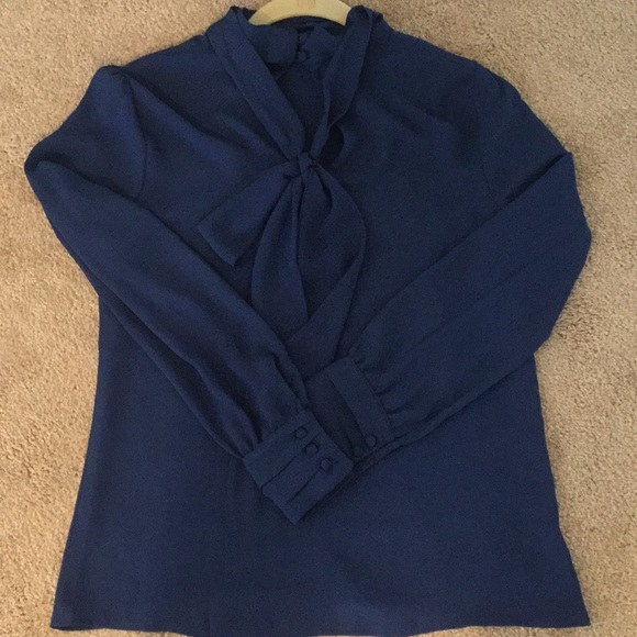 Navy Bow-Collar Blouse 💙 - Picture 2 of 2